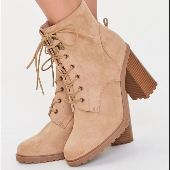 Lace up Block Heel Ankle Bootie Beige Suede sz9W 40 EU zip Closure Chelsea - Picture 1 of 8